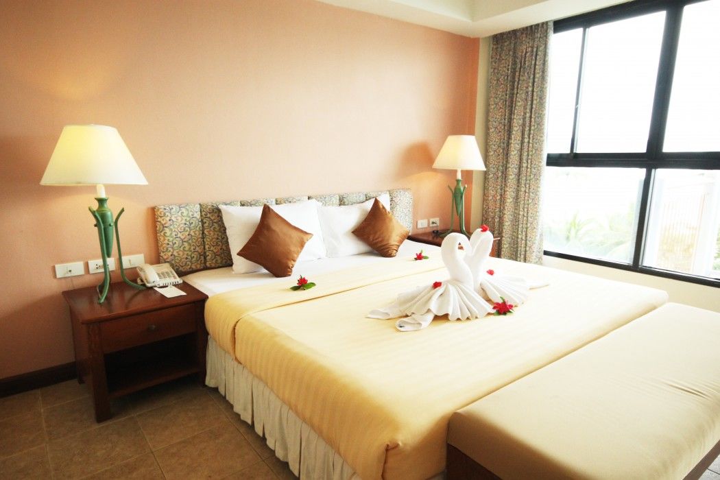 Hotel By The Sea Panwa Beach Exterior foto