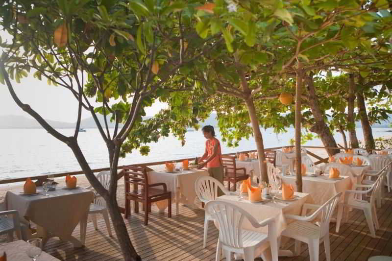 Hotel By The Sea Panwa Beach Exterior foto